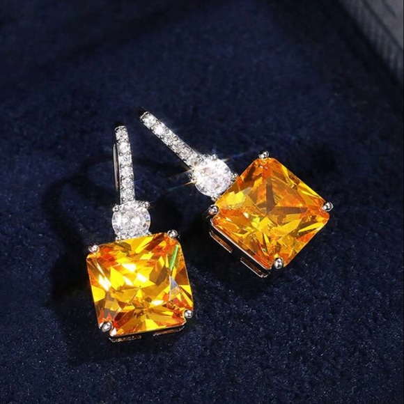 18 Karat Yellow Cubic Zirconia Earrings - Picture 3 of 6